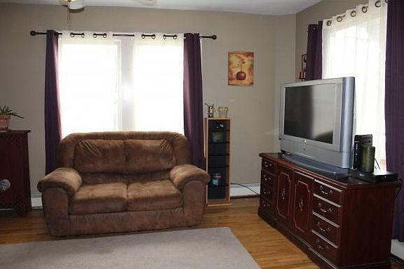 4th image of 6 Spencer Ave