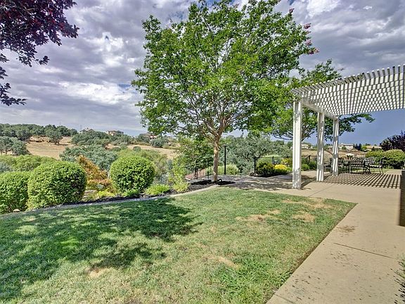 4th image of 2624 Aberdeen Ln