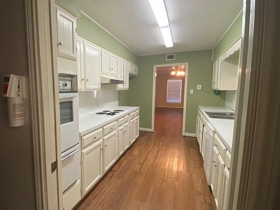 4th image of 1328 Josephine Dr APT 2