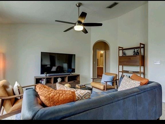 5th image of 5116 6th St N