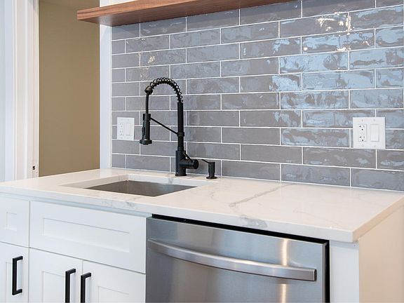 3rd image of 2630 W Medill Ave #1