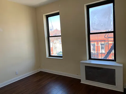 Rented by Salon Realty Corp | media 24