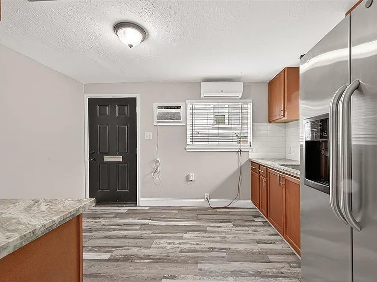 1511 Scharpe St #2 — Photo 6