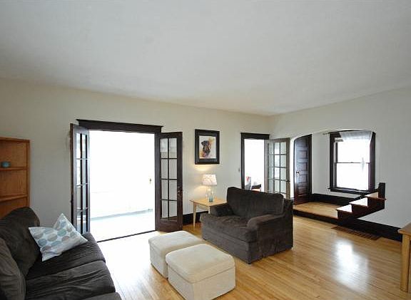 3rd image of 3857 41st Ave S