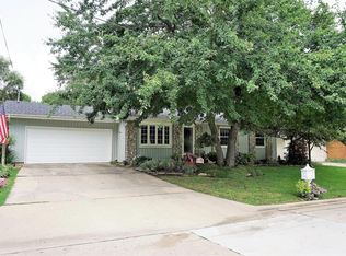 1139 S Craig Ave, Springfield, MO 65804