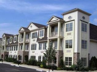 3102 Saint Stephens Ln, Whitehall, PA 18052