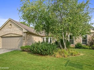 135 Brentwood Trl, Elgin, IL