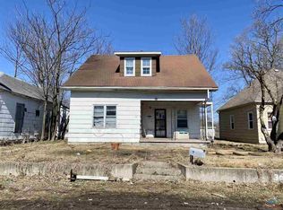 719 E 15th St, Sedalia, MO 65301