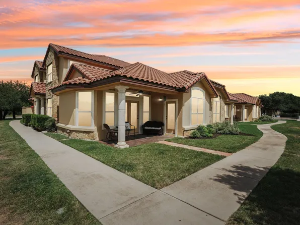 2010 American Dr Unit 2, Lago Vista, TX 78645