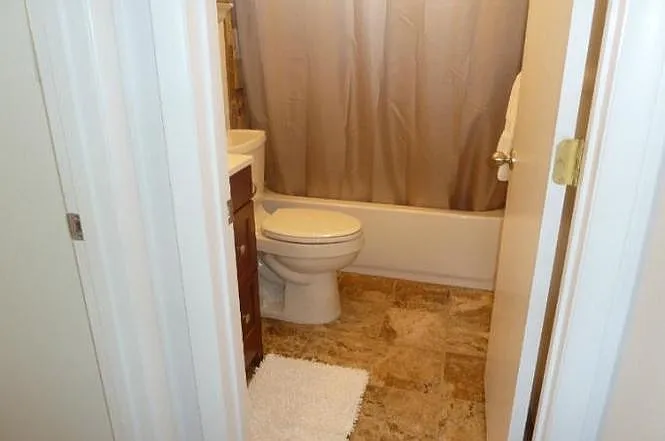 12908 Bluhill Rd — Photo 4