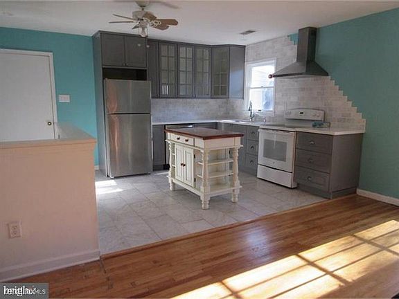 9f9f6f8fcfad0a4fecbb55b0bf5d69e8-p_f