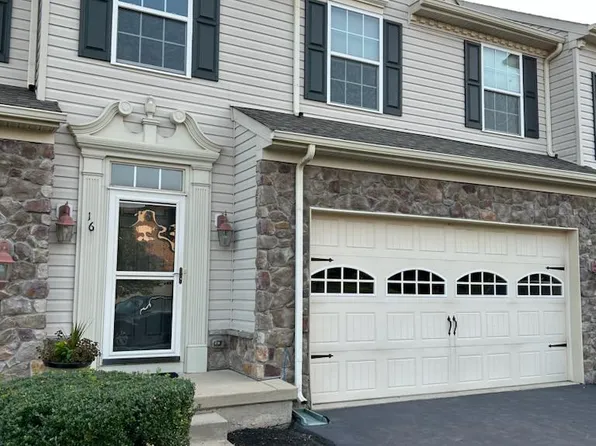 16 Abrams Dr, Florence, NJ 08518