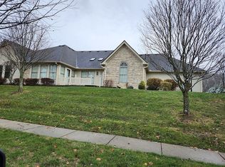 1497 Pine View Dr, Lancaster, OH 43130