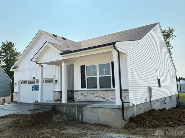 432 Red Maple Ln, Wilmington, OH 45177