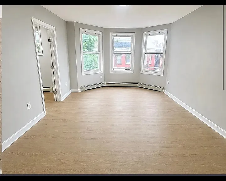 62 N 6th St #2L — Photo 2
