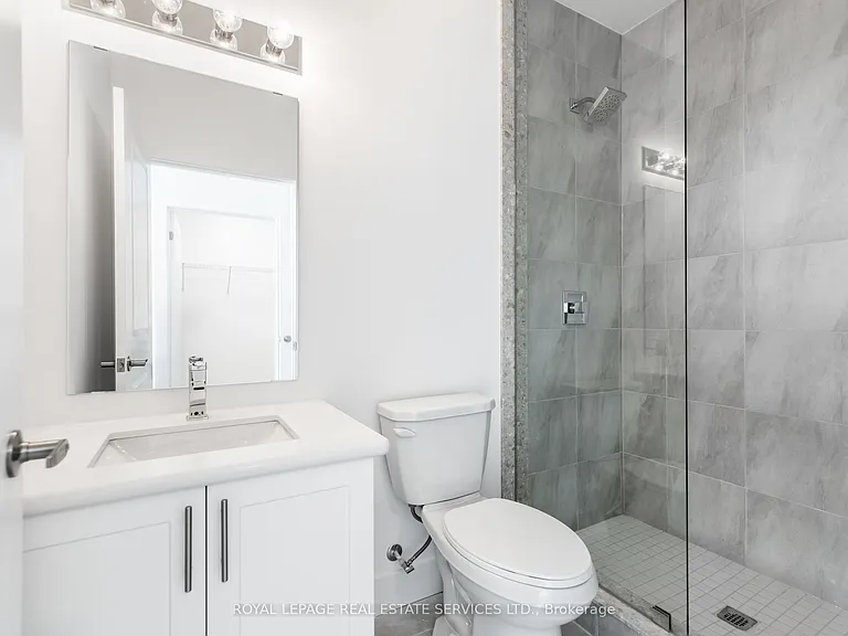 460 Dundas St E #1205 — Photo 24