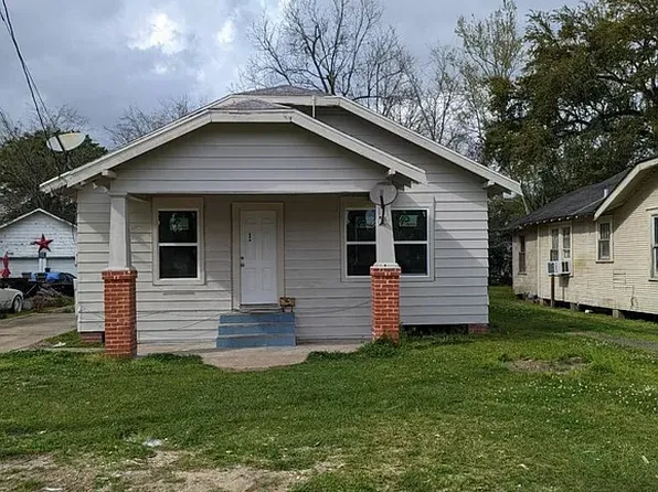 365 Clark St, Beaumont, TX 77705