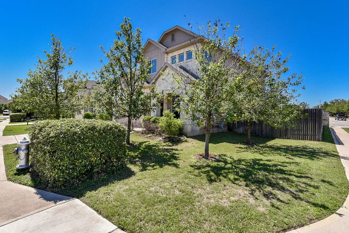 Building Photo - 1301 Gaviota Ln
