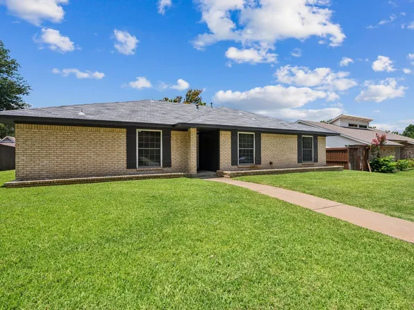 1888 Hilltop Dr, Lewisville, TX 75077