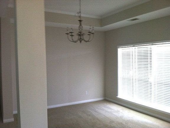 3rd image of 121 Garden Terrace Dr