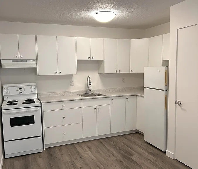 727 5th Ave N #6 — Photo 5