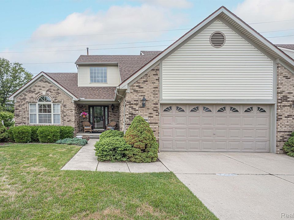 1st image of 24094 Foxmoor Blvd