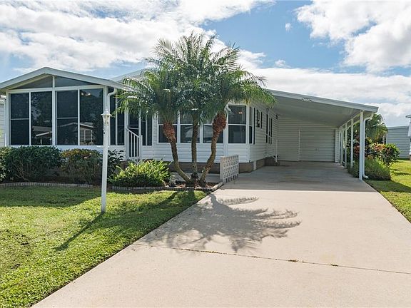 2nd image of 1382 Barefoot Cir