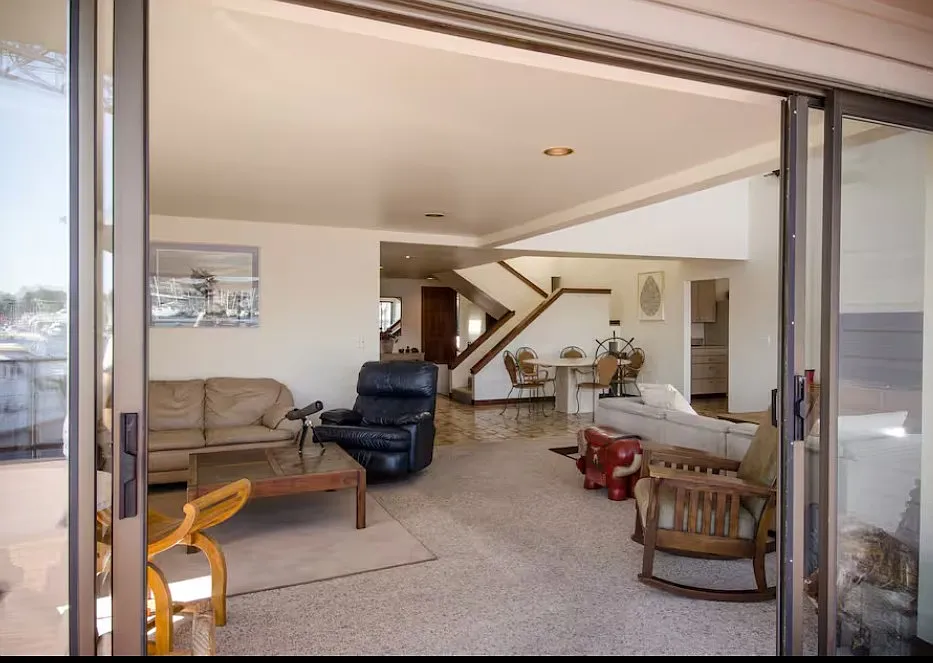 5 bed, 3.5 bath, 3500 sqft, $7,000 — Photo 4