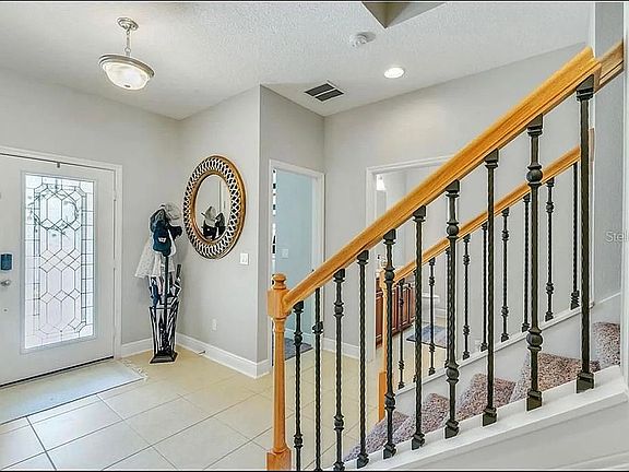3rd image of 8016 Pleasant Pine Cir
