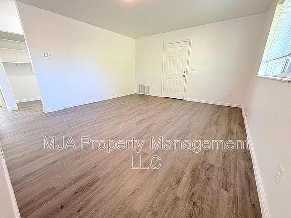 2nd image of 2523 S Lakecrest Dr #3