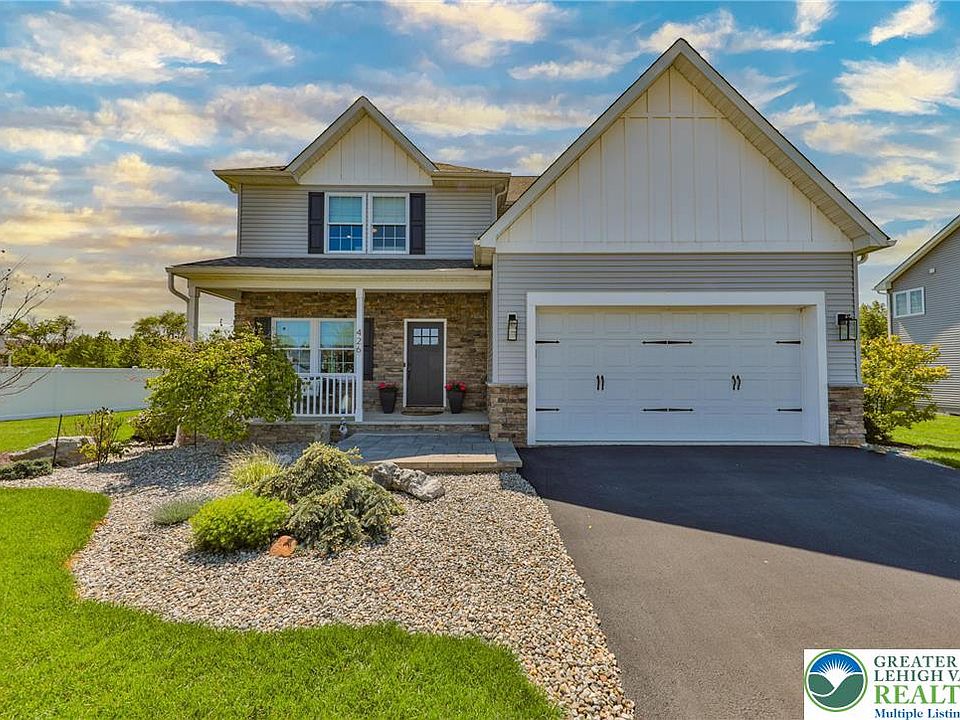 1st image of 426 Freedom Ct