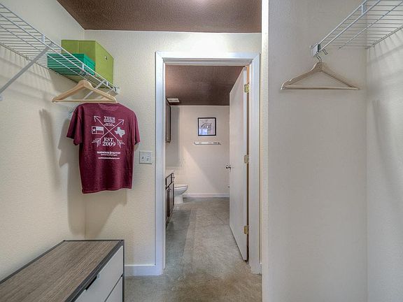 2nd image of 405 Cross St #628w8e56z
