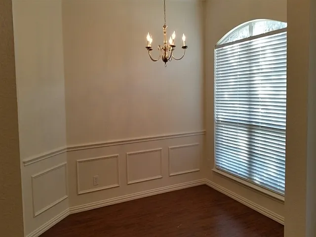 7501 Providence Dr — Photo 3