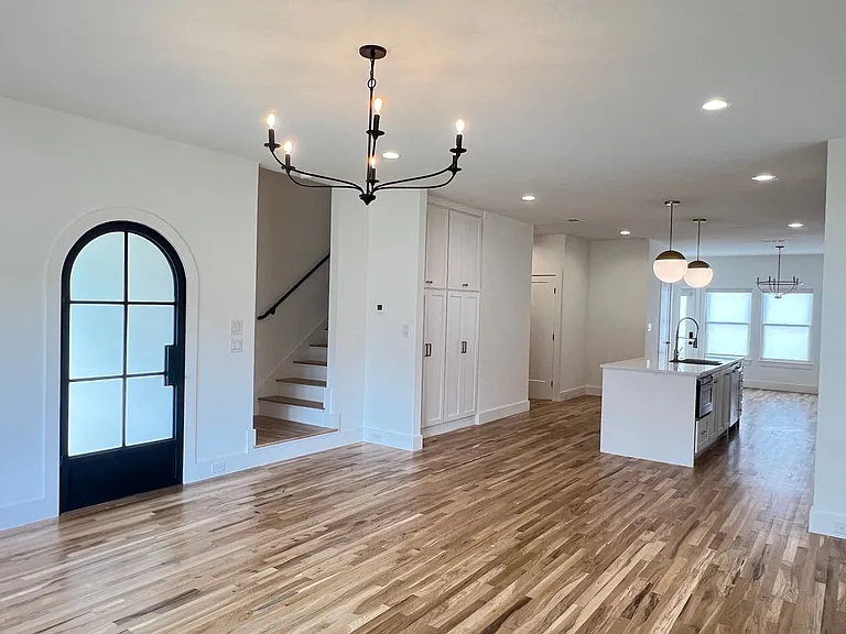 3303 Homer St — Photo 10