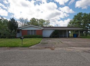 803 Sunset Dr, Edna, TX 77957