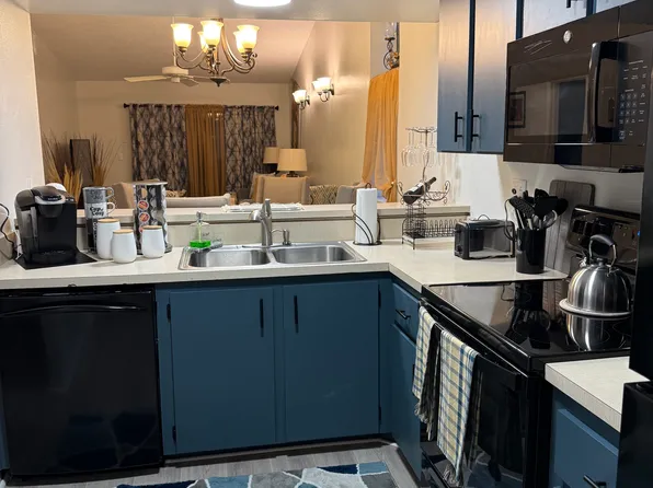 401 Prestwick Pl #2, Kissimmee, FL 34759