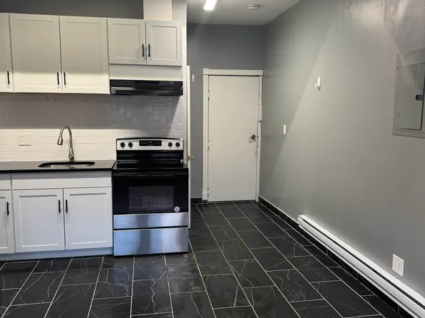 330 Empire Boulevard image 1 of 6