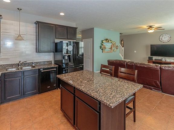 4th image of 6207 N Woods Edge Dr