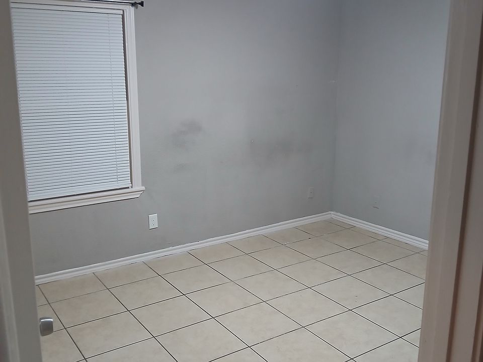 1st image of 2312 Raymond St