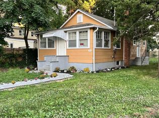 2 Sayville Rd, Mastic Beach, NY 11951