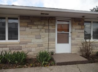 2211 Highway 6 Trl APT A, Marengo, IA 52301