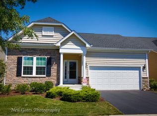 1604 Colchester Ln, Aurora, IL 60505