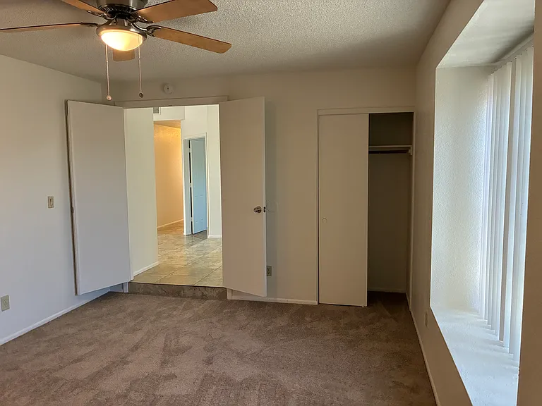 10820 W Wagon Wheel Dr — Photo 16