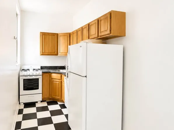 214 6th Avenue image 1 of 4