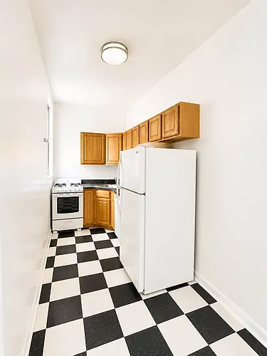 214 6th Ave #2C Photo 1