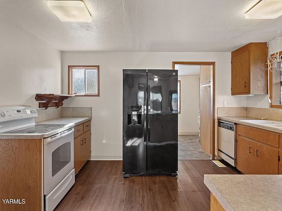 5th image of 121 Tampico Park Rd