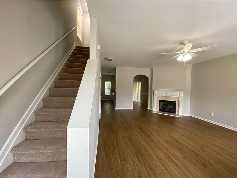 677 Kenridge Dr — Photo 6