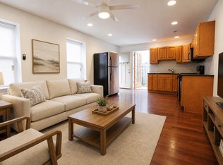 912 New Market St #C, Philadelphia, PA 19123
