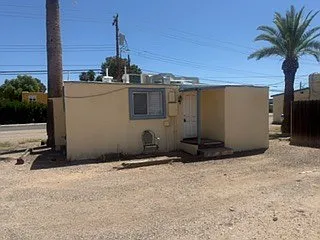 1 bed, 1.0 bath, $695 — Photo 2