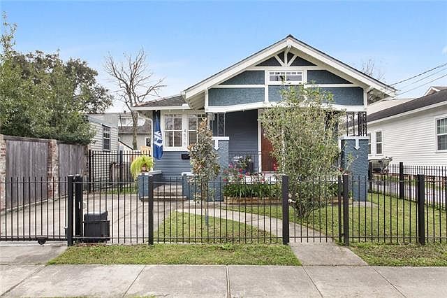 1st image of 4516 Loyola Ave